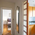 Апартаменты Spacious For 6 People